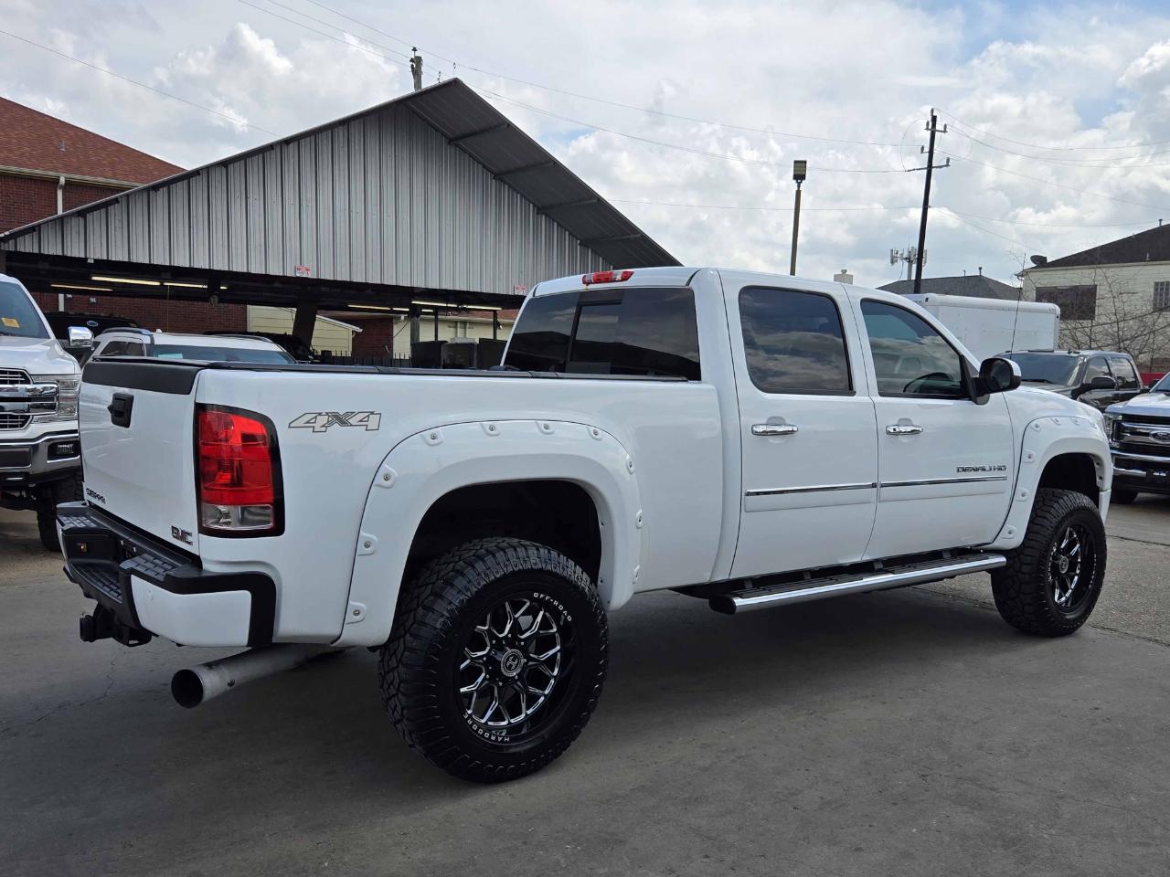 GMC Sierra 2500HD Denali Crew Cab 4WD 2012