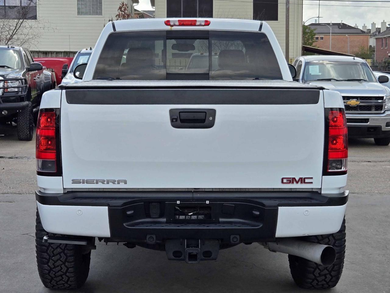 GMC Sierra 2500HD Denali Crew Cab 4WD 2012