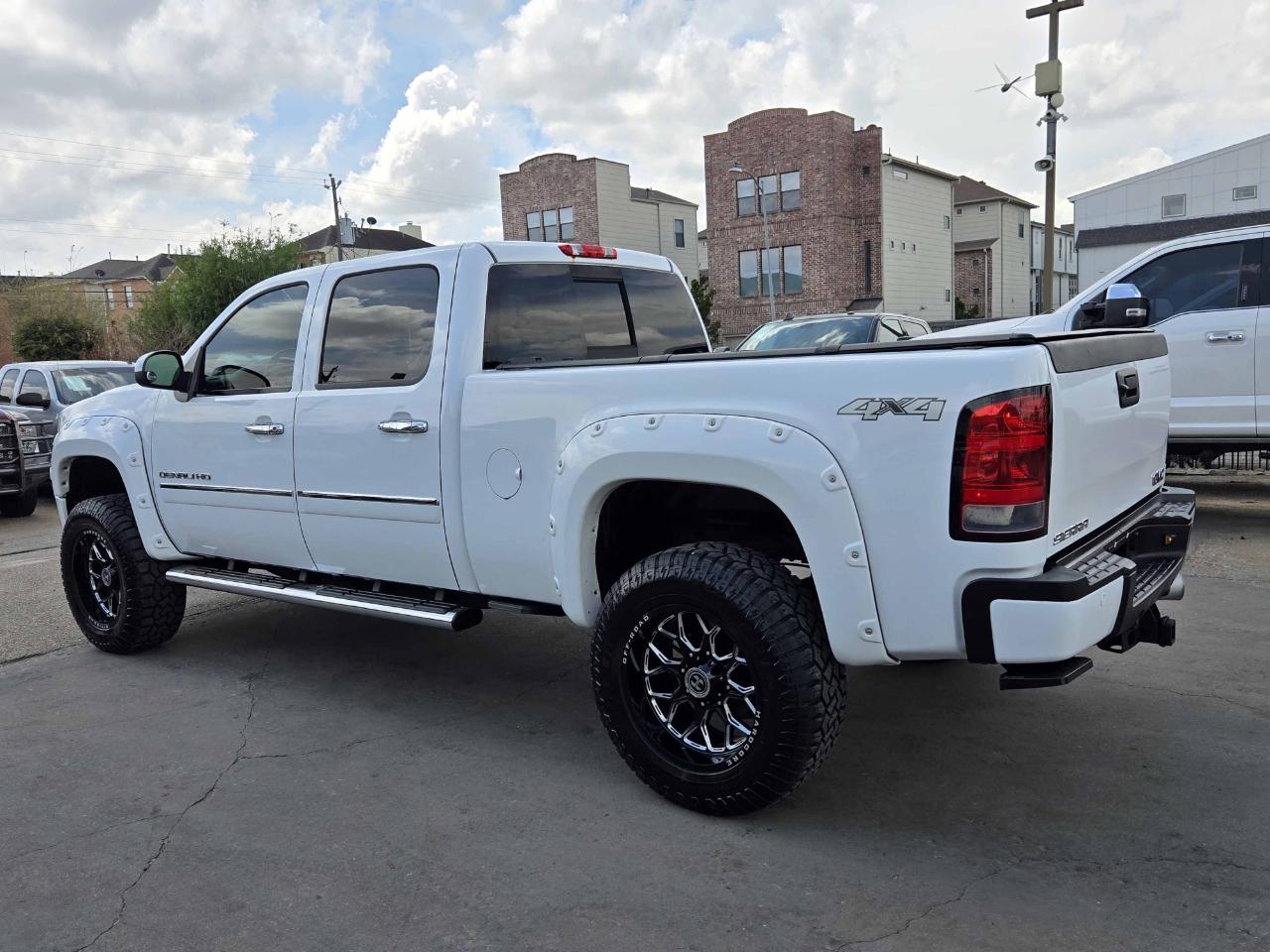 GMC Sierra 2500HD Denali Crew Cab 4WD 2012