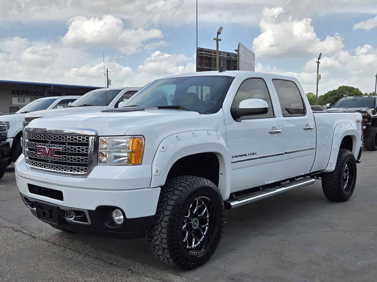 GMC Sierra 2500HD Denali Crew Cab 4WD 2012