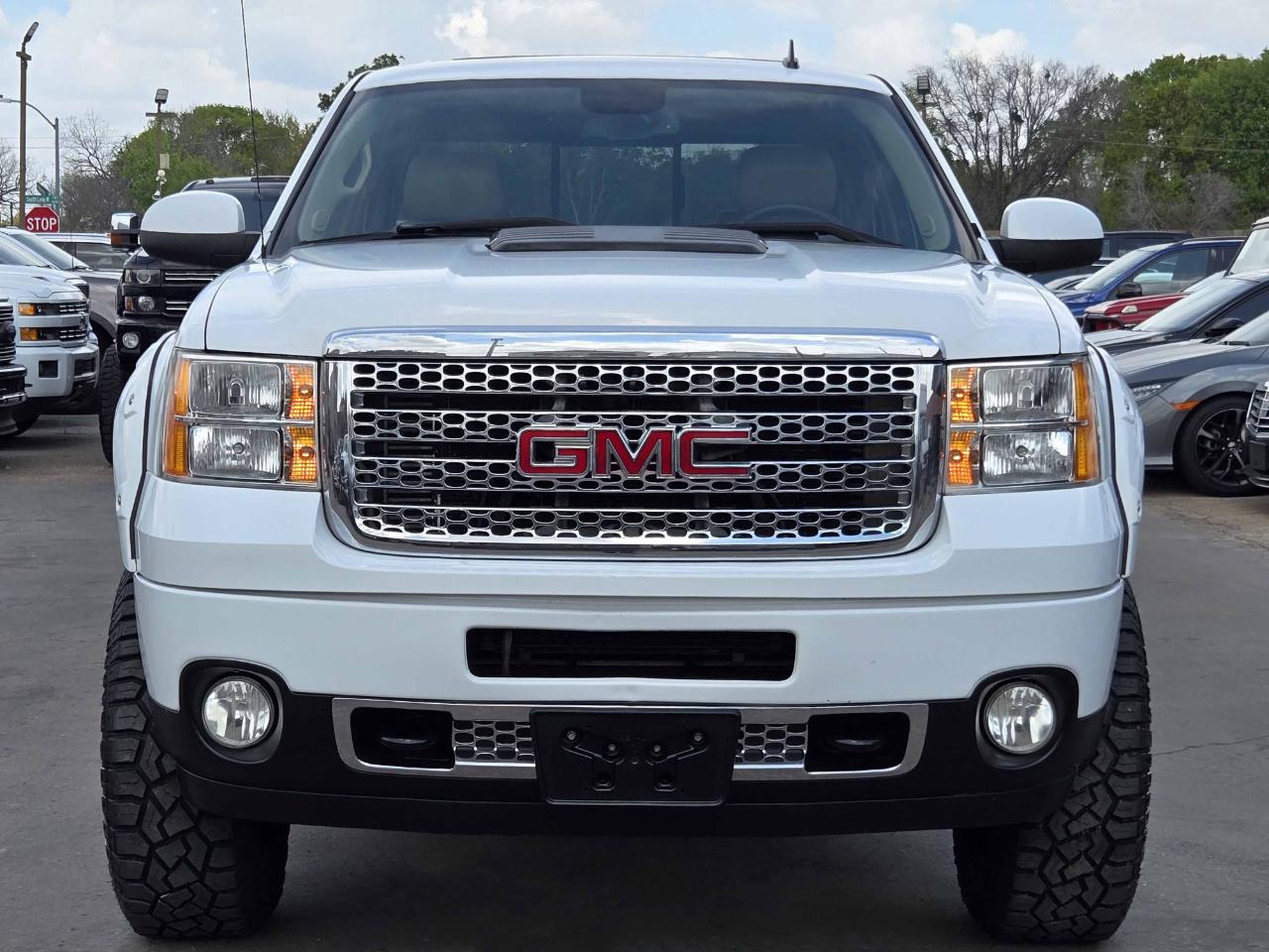 GMC Sierra 2500HD Denali Crew Cab 4WD 2012
