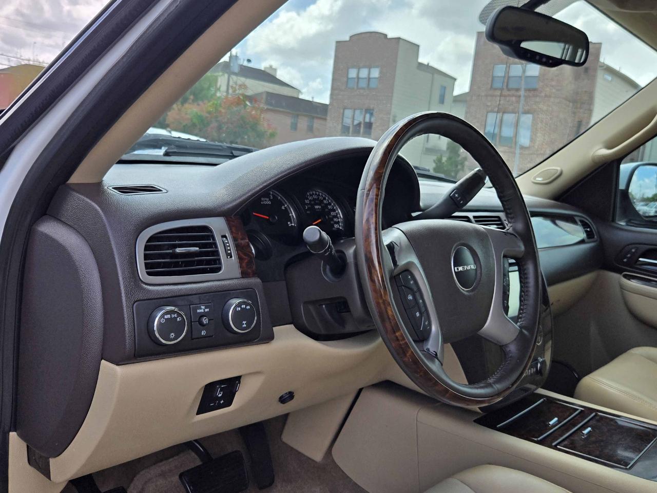 GMC Sierra 2500HD Denali Crew Cab 4WD 2012