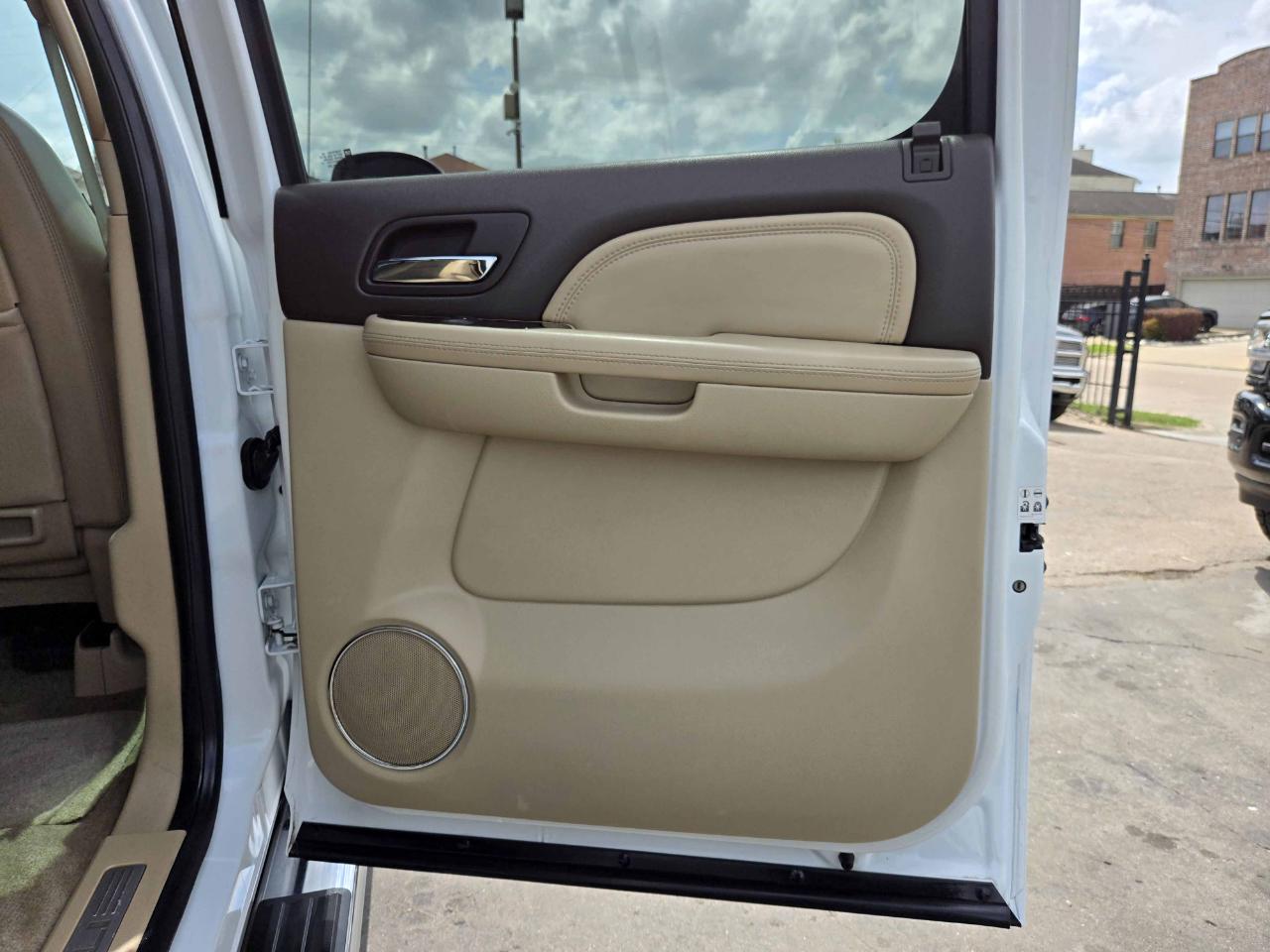 GMC Sierra 2500HD Denali Crew Cab 4WD 2012