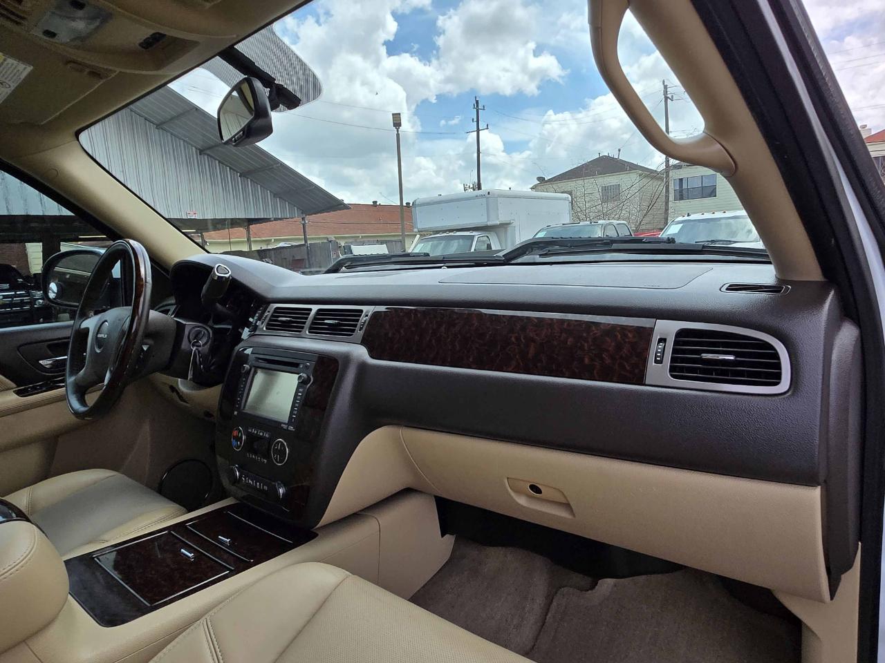 GMC Sierra 2500HD Denali Crew Cab 4WD 2012