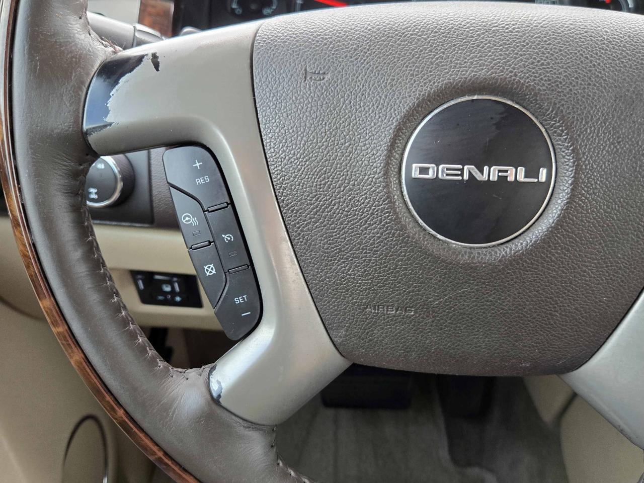 GMC Sierra 2500HD Denali Crew Cab 4WD 2012