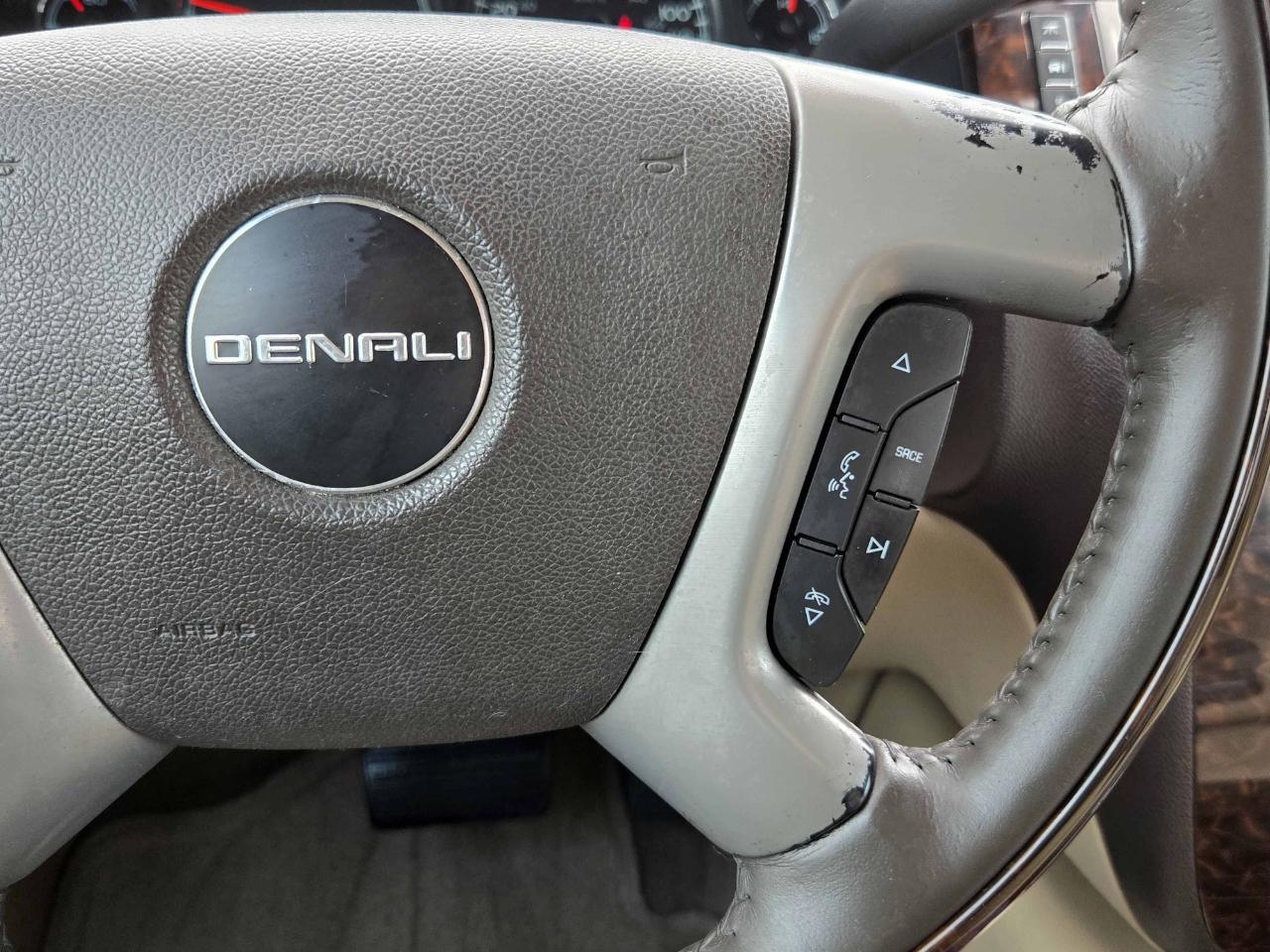 GMC Sierra 2500HD Denali Crew Cab 4WD 2012