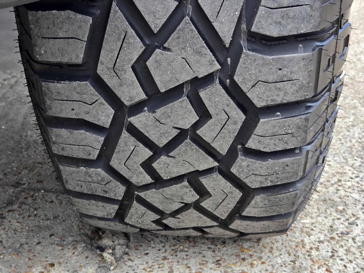 GMC Sierra 2500HD Denali Crew Cab 4WD 2012