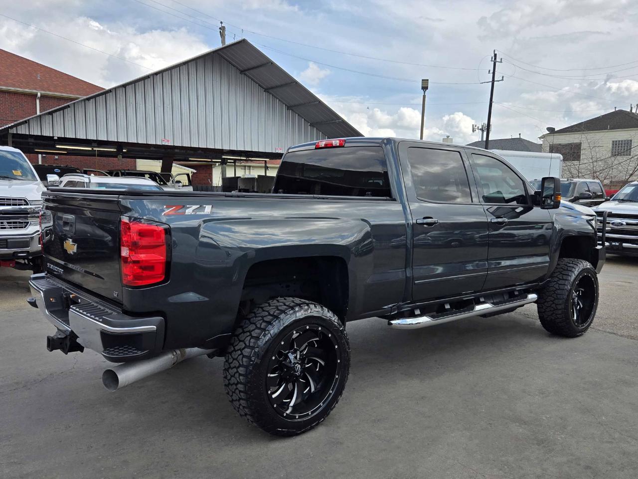 Chevrolet Silverado 2500HD LT Crew Cab 4WD 2018