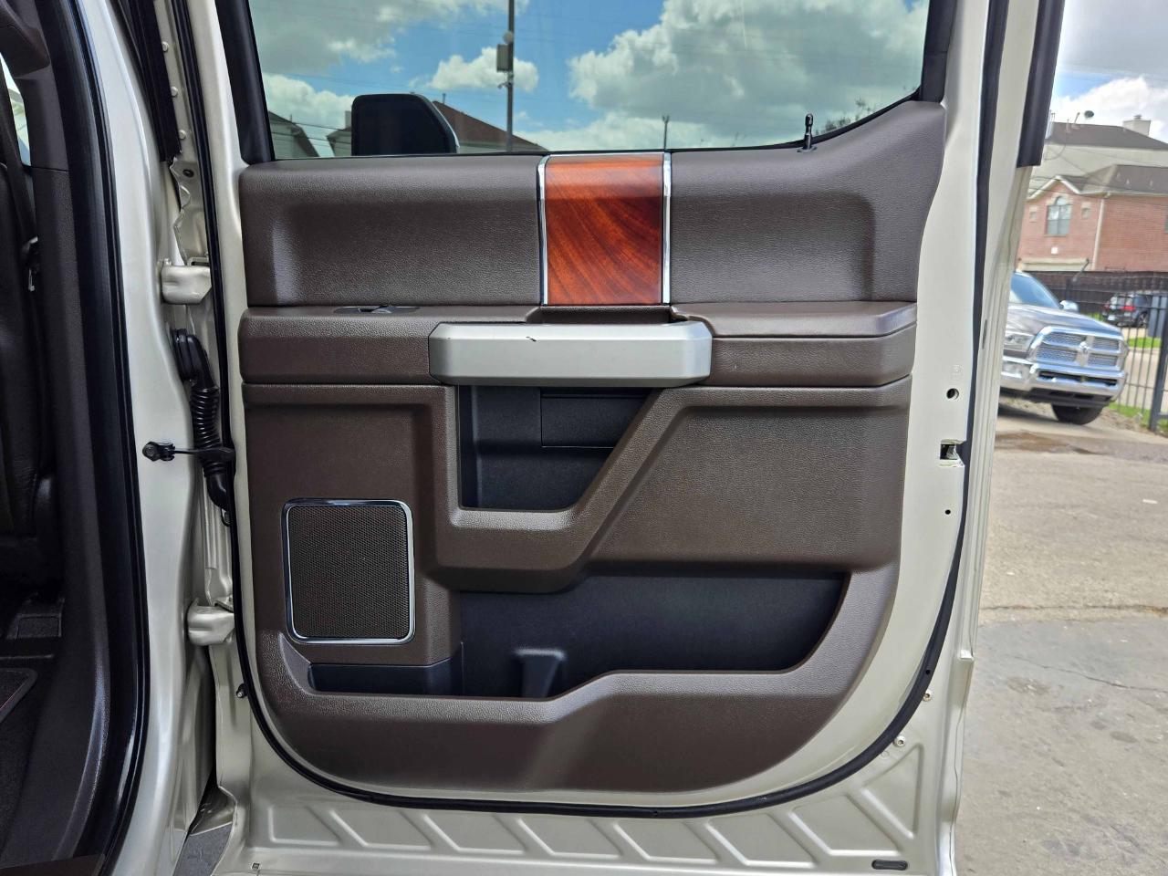 Ford Super Duty F-250 SRW  2017