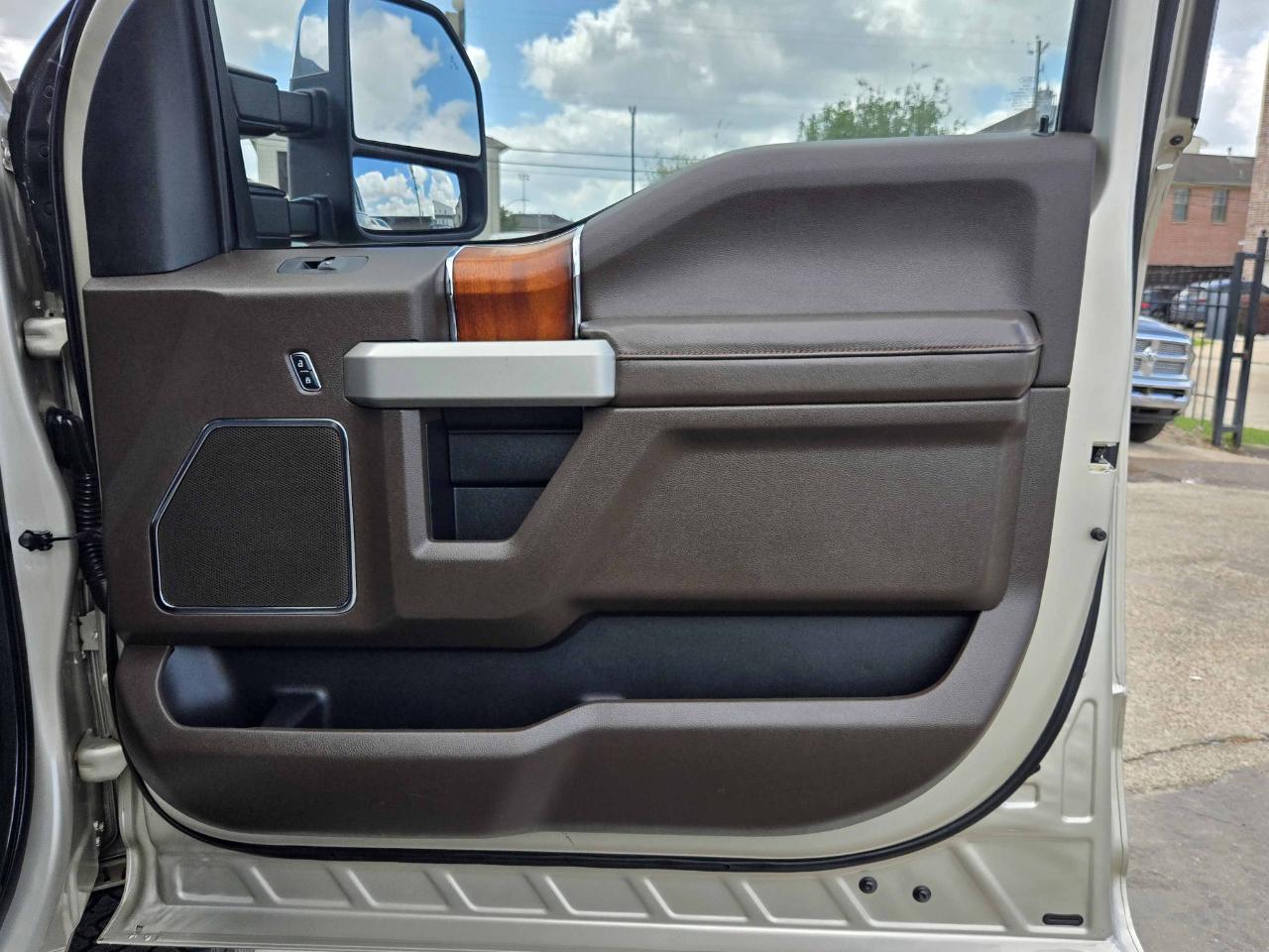 Ford Super Duty F-250 SRW  2017