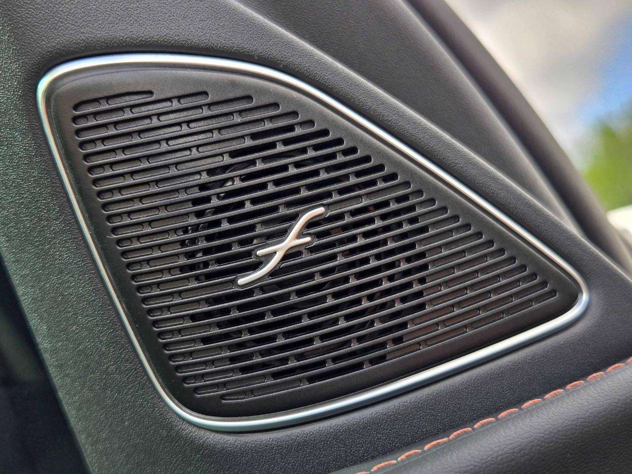 Mercedes-Benz C-Class  2023