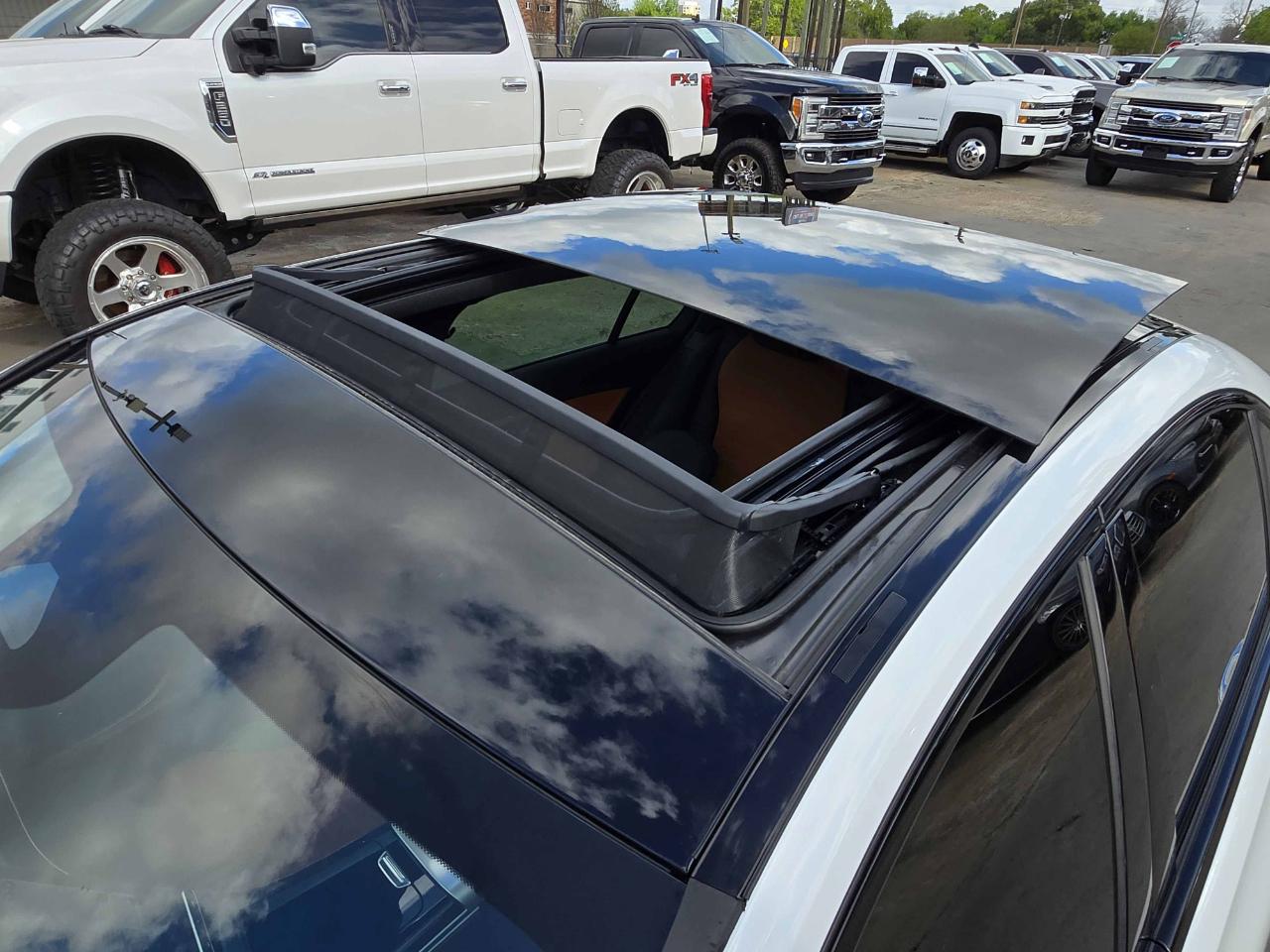 Mercedes-Benz C-Class  2023