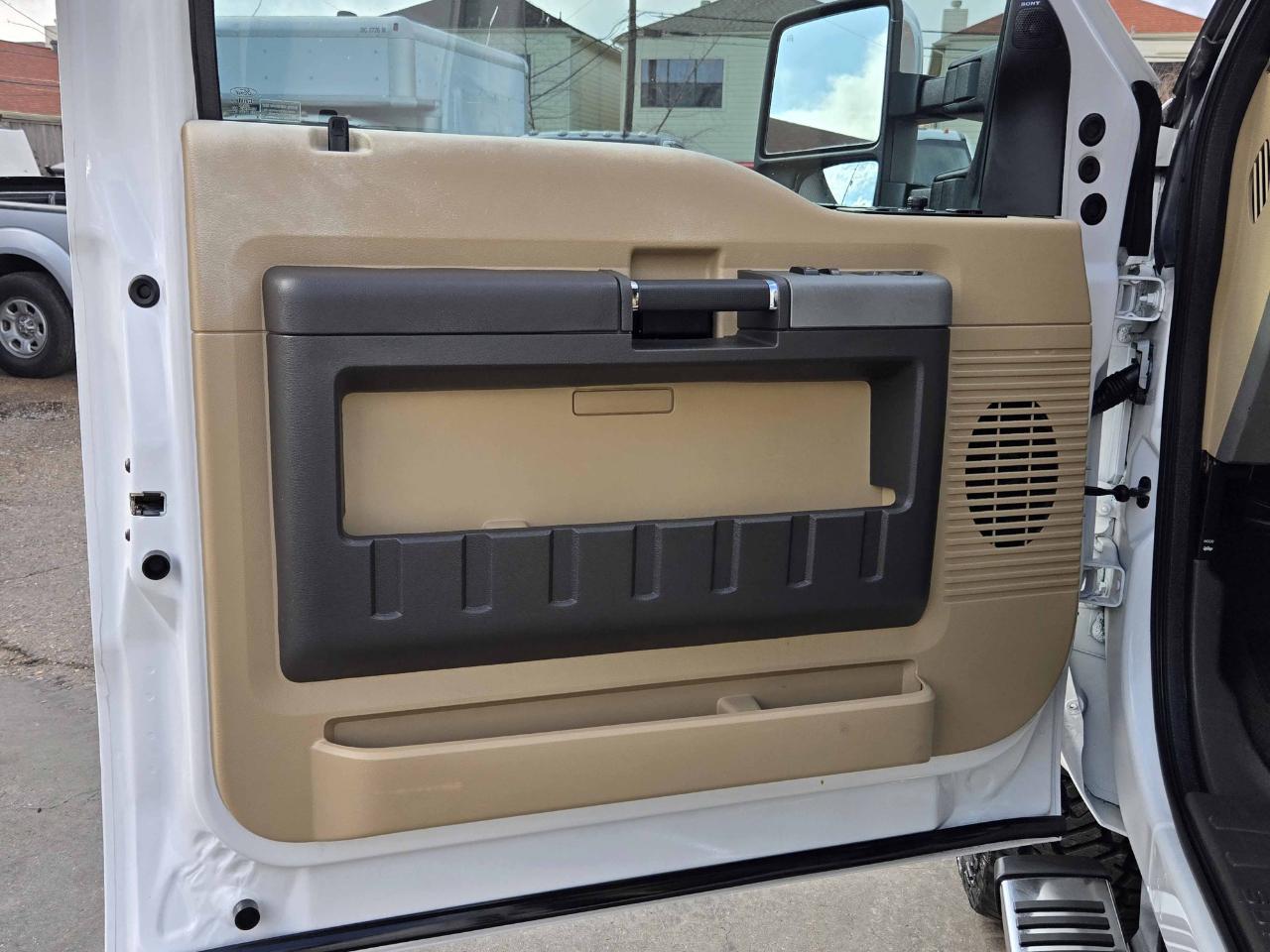 Ford Super Duty F-350 SRW  2013