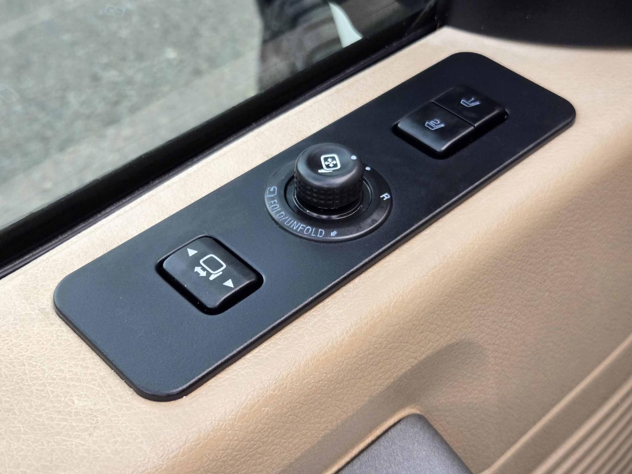 Ford Super Duty F-350 SRW  2013