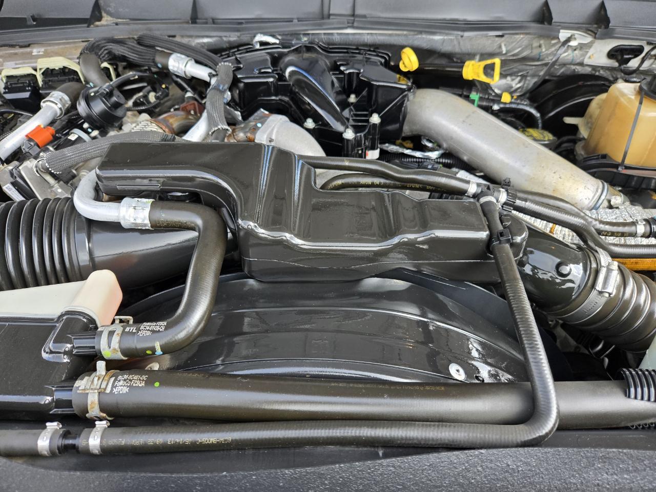 Ford Super Duty F-350 SRW  2013