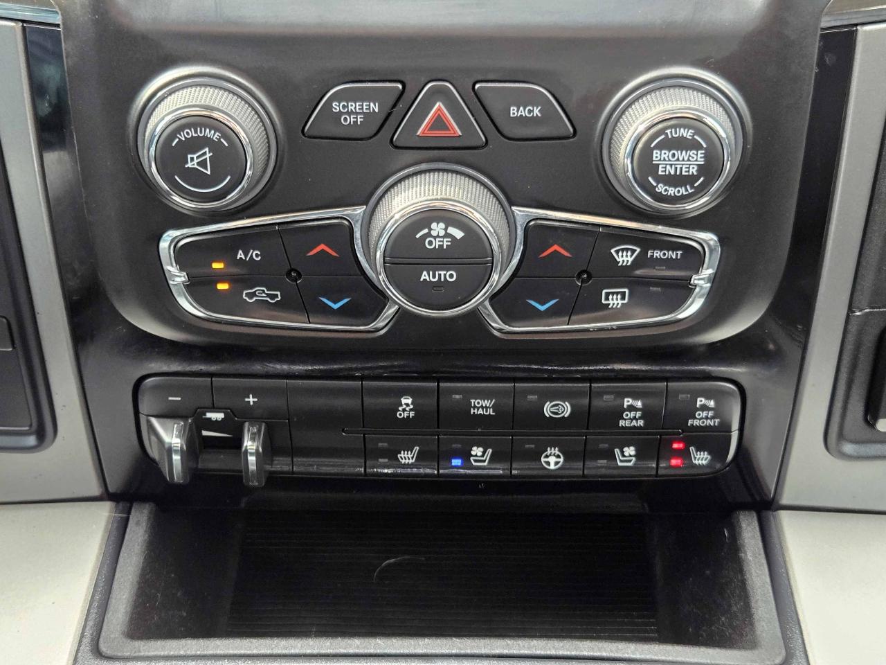 RAM 2500 Laramie Mega Cab 4WD 2018