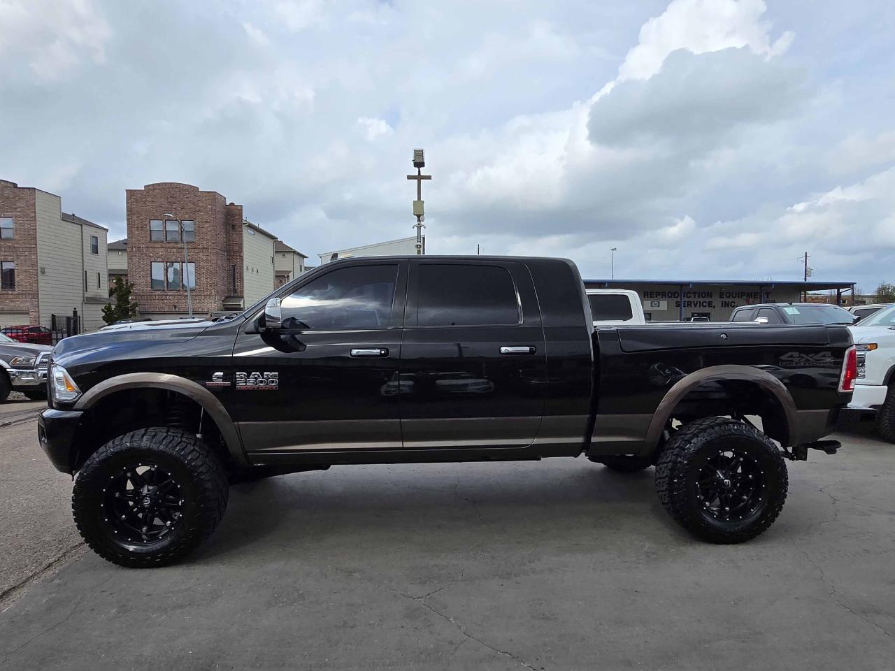 RAM 2500 Laramie Mega Cab 4WD 2017