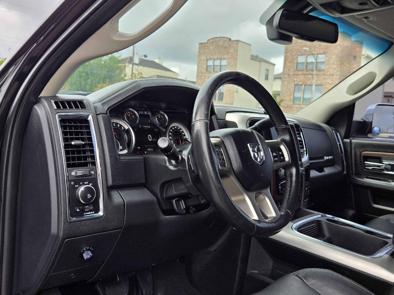 RAM 2500 Laramie Mega Cab 4WD 2017