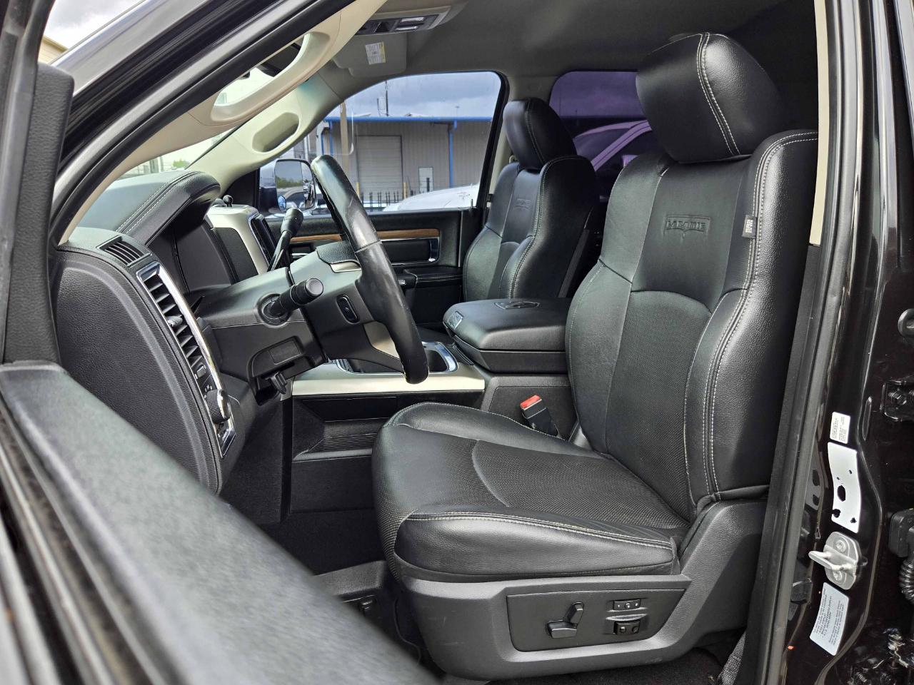 RAM 2500 Laramie Mega Cab 4WD 2017