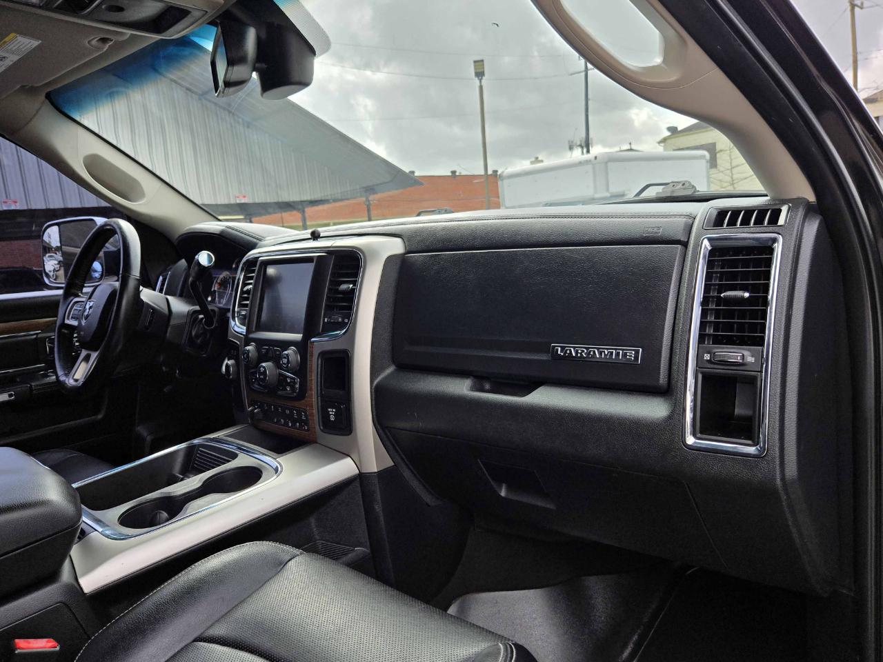 RAM 2500 Laramie Mega Cab 4WD 2017