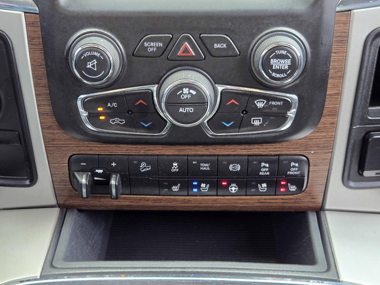 RAM 2500 Laramie Mega Cab 4WD 2017