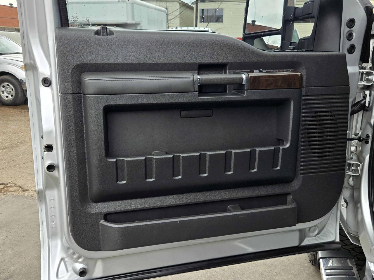 Ford Super Duty F-250 SRW  2015