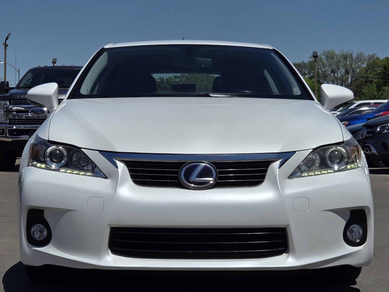 Lexus CT 200h  2013