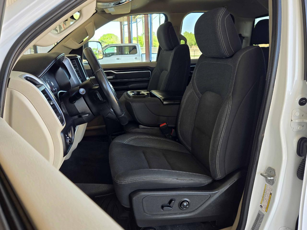 RAM 1500 Big Horn Quad Cab 4WD 2019