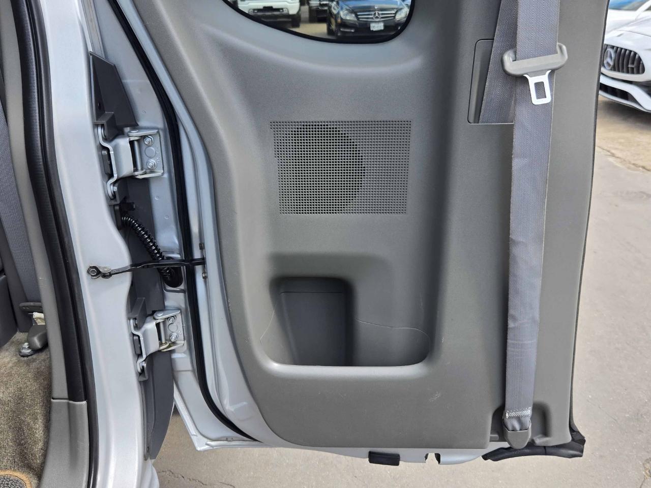 Nissan Frontier  2010