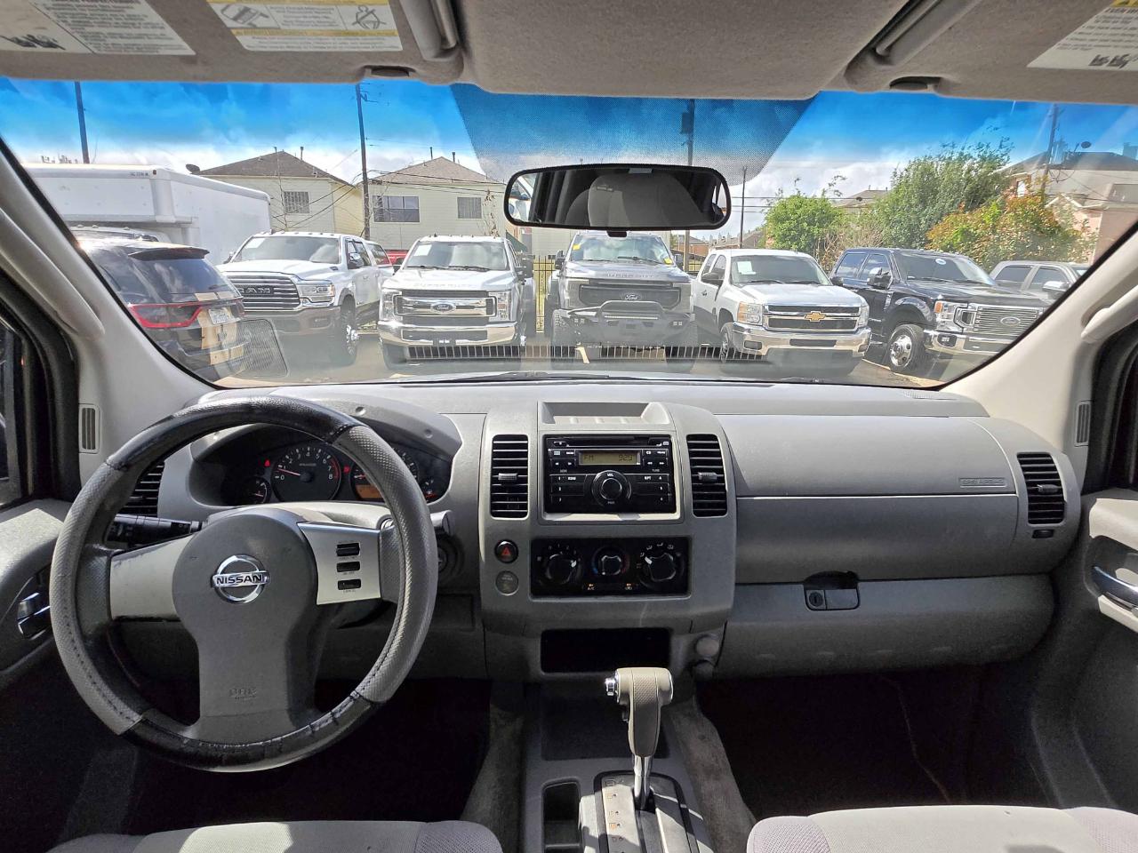 Nissan Frontier  2010