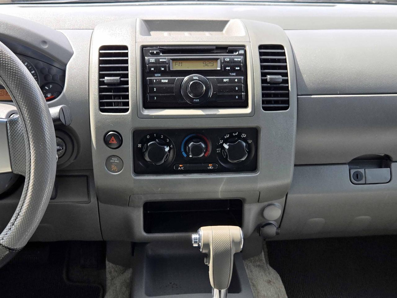 Nissan Frontier  2010