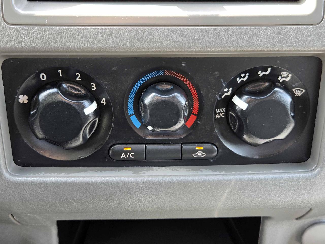 Nissan Frontier  2010