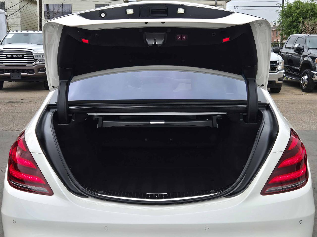 Mercedes-Benz S-Class  2019