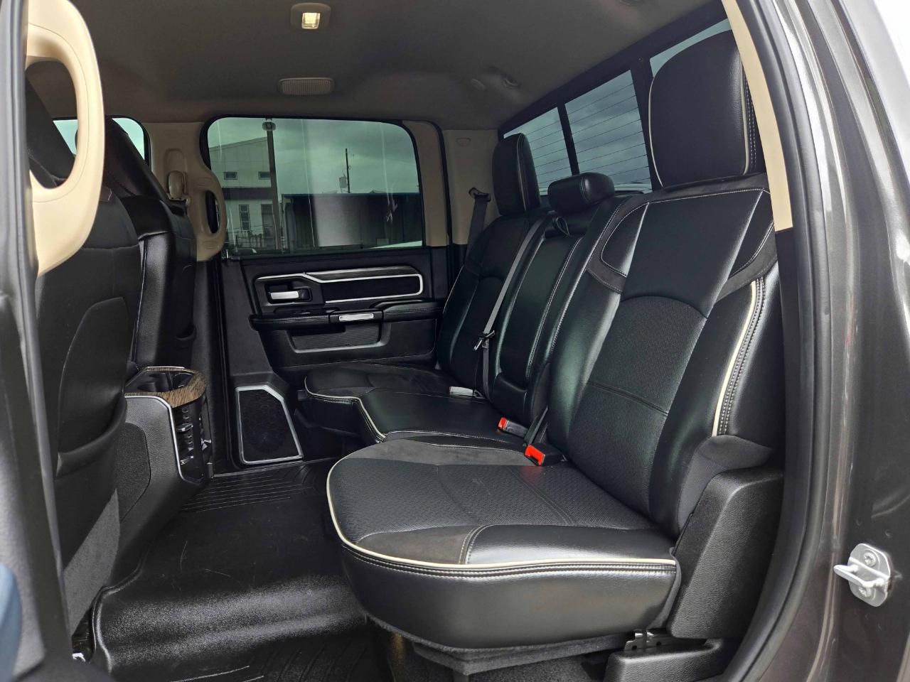 RAM 2500 Laramie Crew Cab 4WD 2019