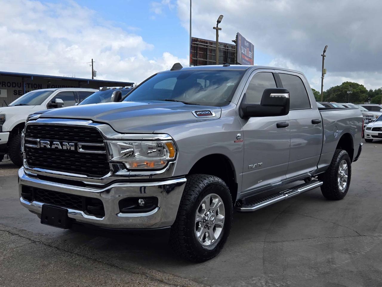 RAM 2500 Big Horn Crew Cab 4WD 2024