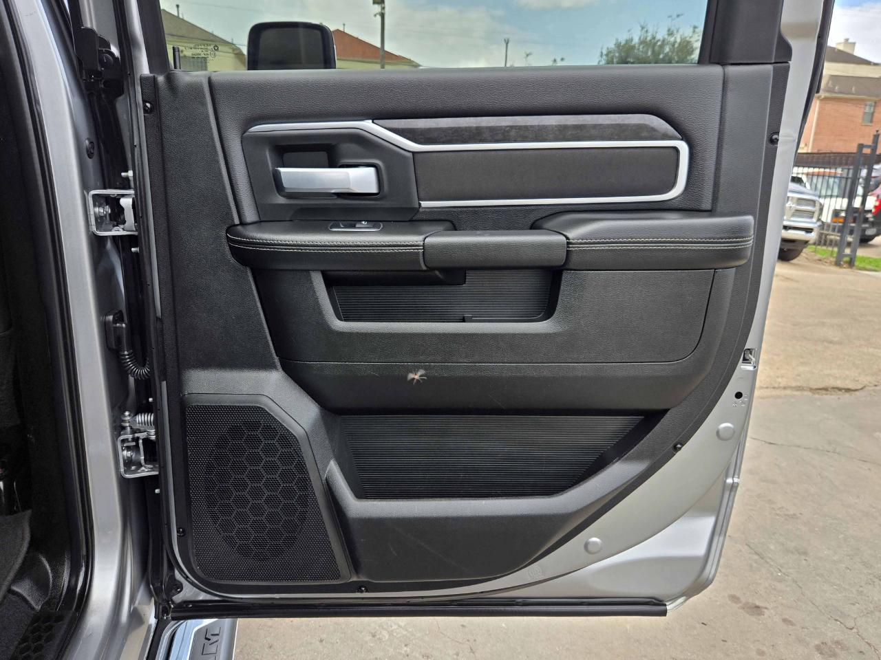 RAM 2500 Big Horn Crew Cab 4WD 2024