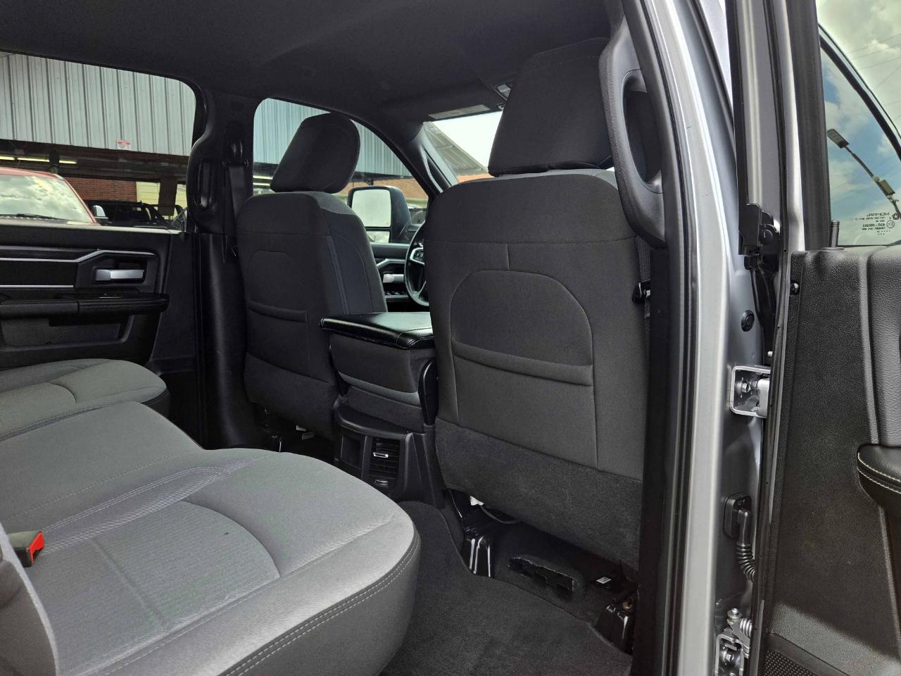 RAM 2500 Big Horn Crew Cab 4WD 2024