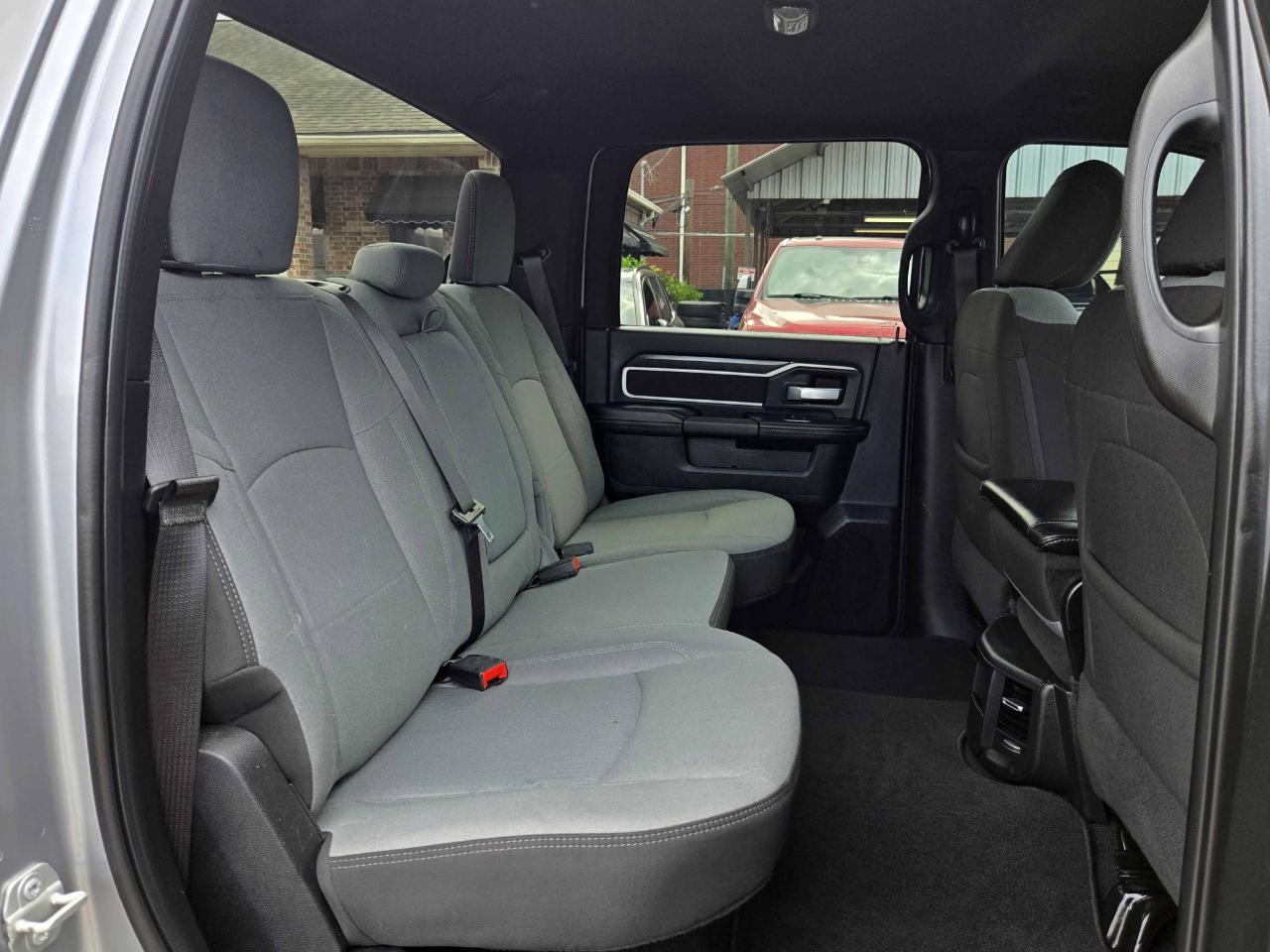 RAM 2500 Big Horn Crew Cab 4WD 2024