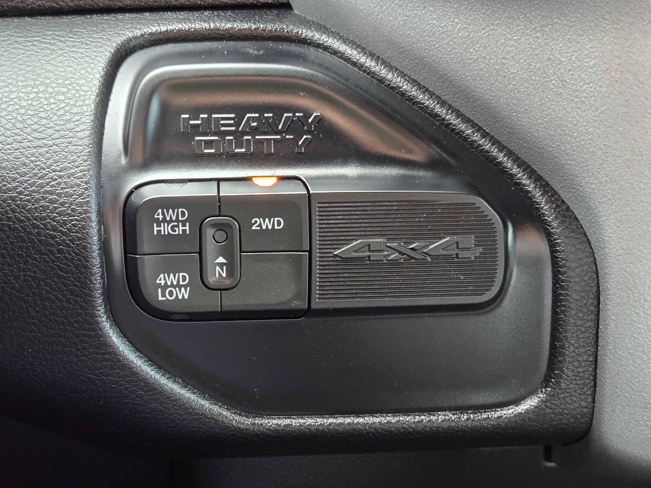 RAM 2500 Big Horn Crew Cab 4WD 2024