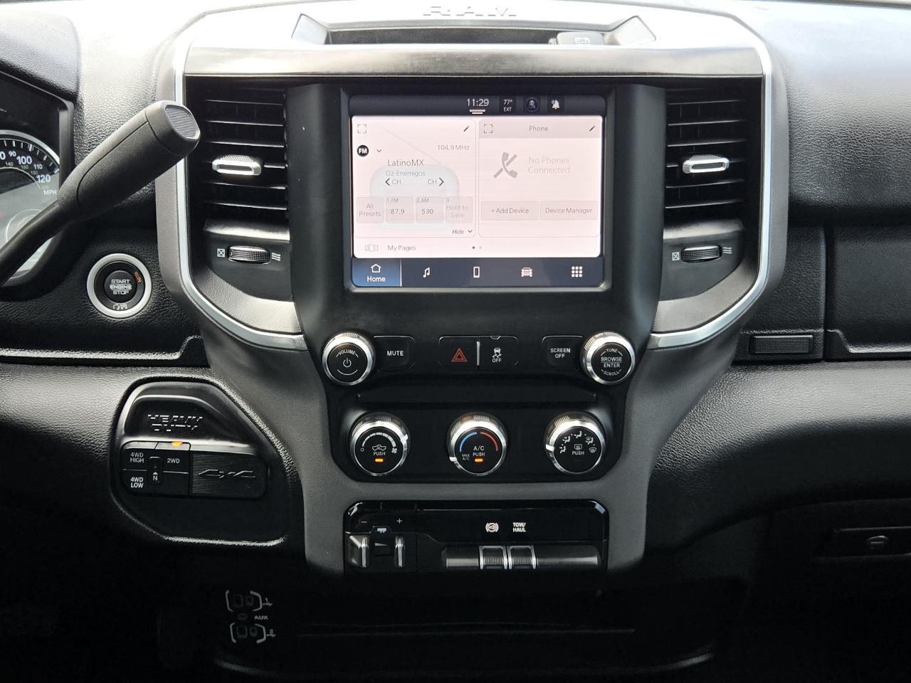 RAM 2500 Big Horn Crew Cab 4WD 2024