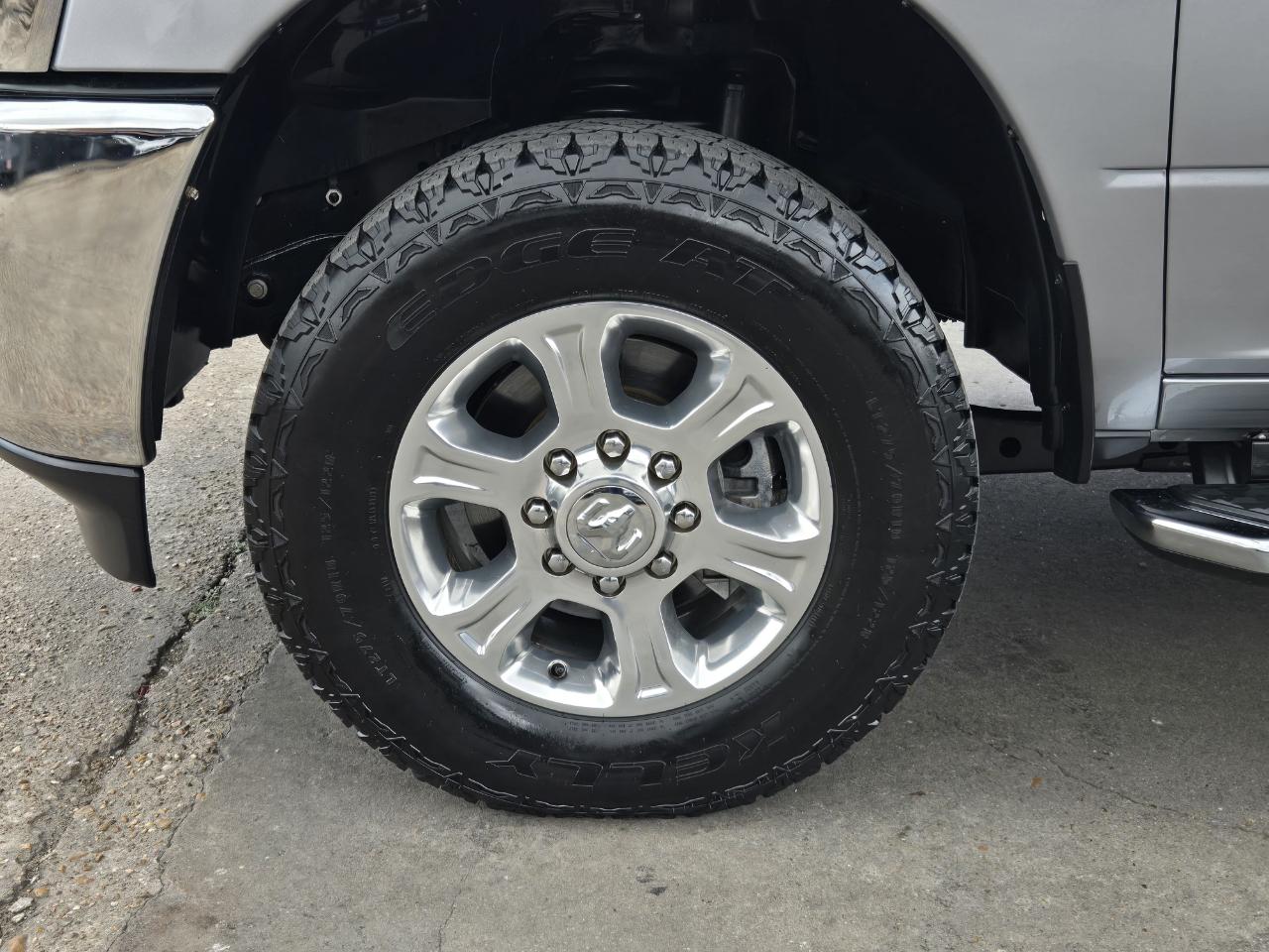 RAM 2500 Big Horn Crew Cab 4WD 2024