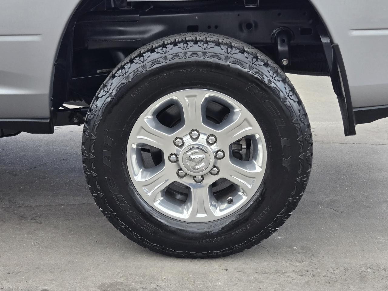 RAM 2500 Big Horn Crew Cab 4WD 2024