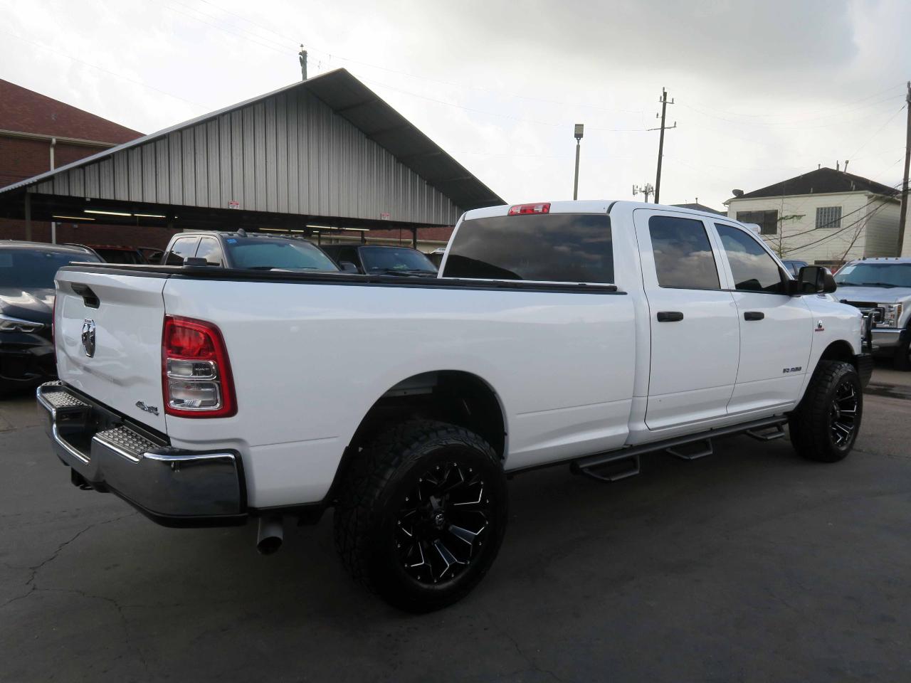 RAM 2500 Tradesman Crew Cab 4WD 2022
