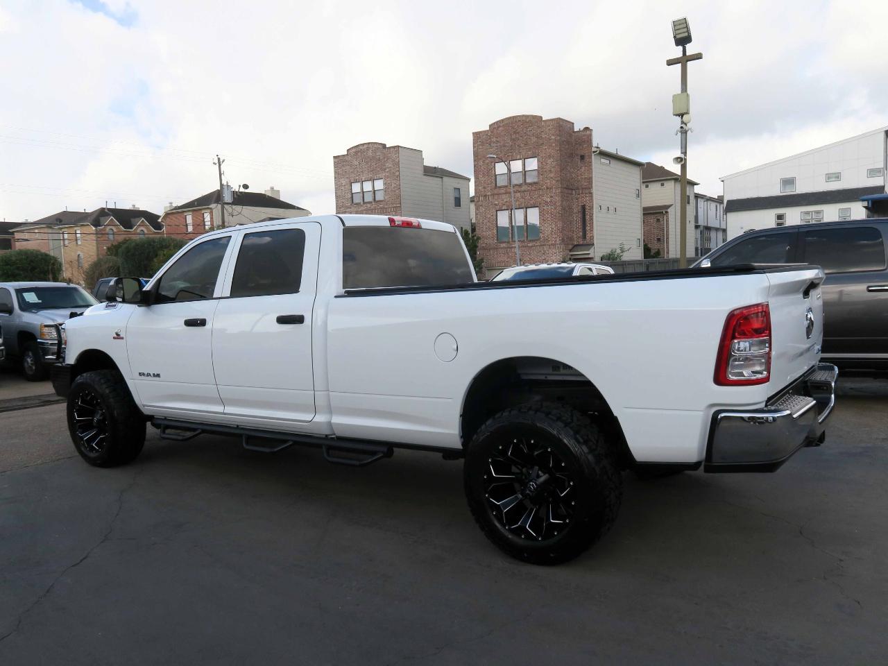 RAM 2500 Tradesman Crew Cab 4WD 2022