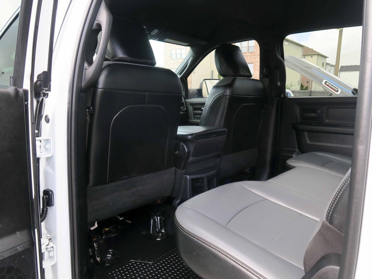 RAM 2500 Tradesman Crew Cab 4WD 2022