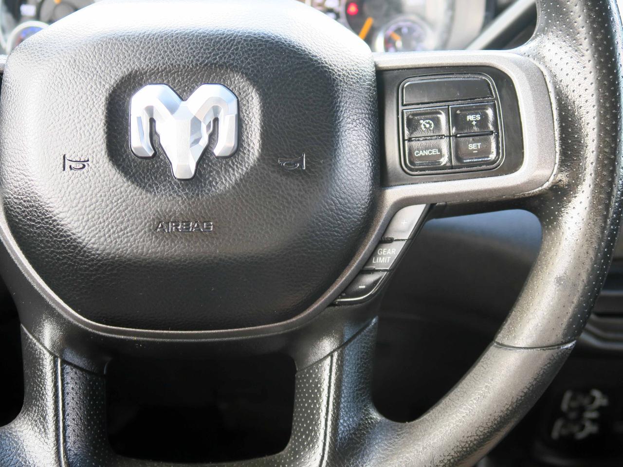 RAM 2500 Tradesman Crew Cab 4WD 2022