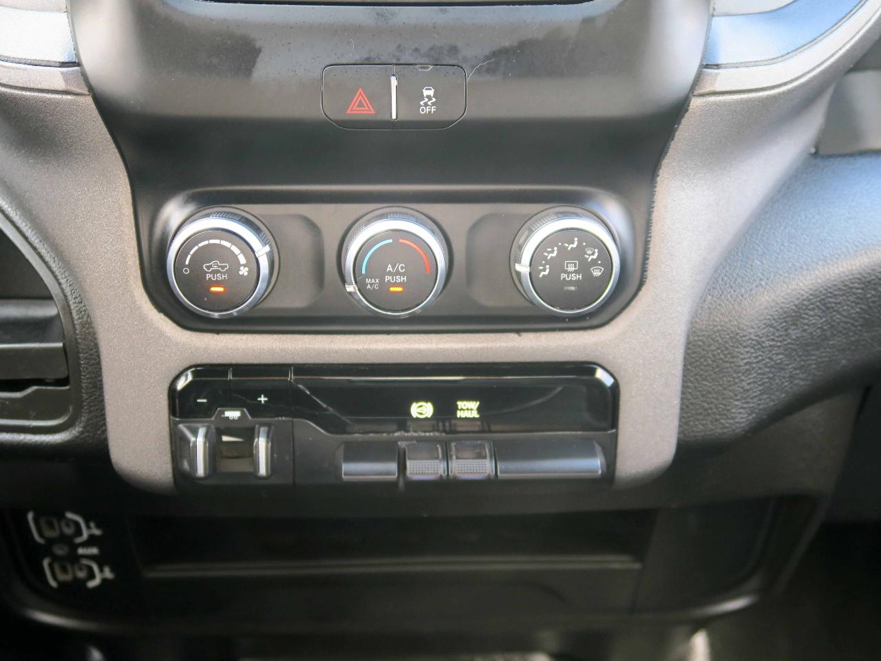 RAM 2500 Tradesman Crew Cab 4WD 2022