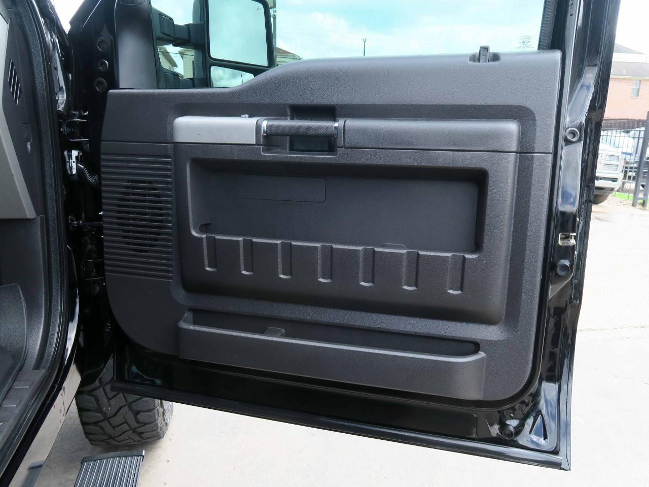 Ford Super Duty F-350 DRW  2016