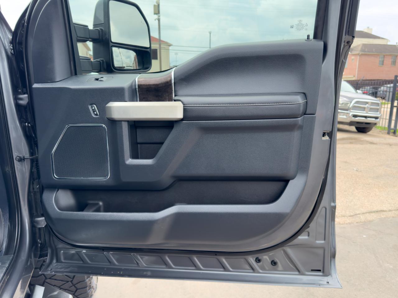 Ford Super Duty F-250 SRW  2022