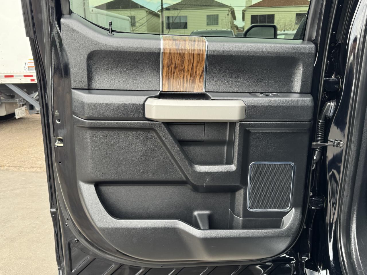 Ford F-150 Lariat SuperCrew 4WD 2018